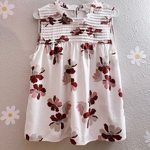 Beautiful loft white floral tank